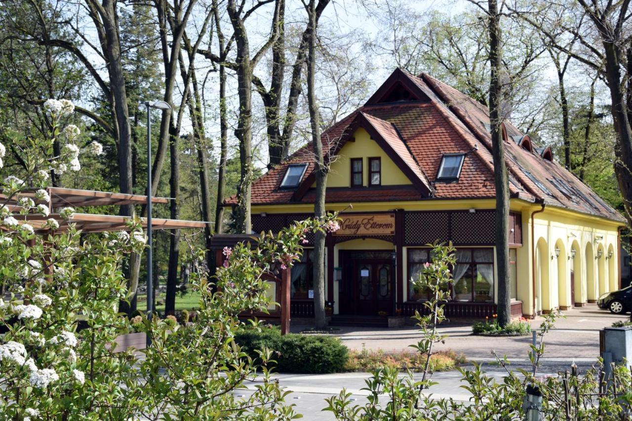 Villa Hotel Debrecen Eksteriør bilde