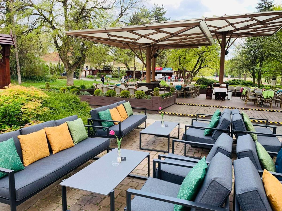 Villa Hotel Debrecen Eksteriør bilde