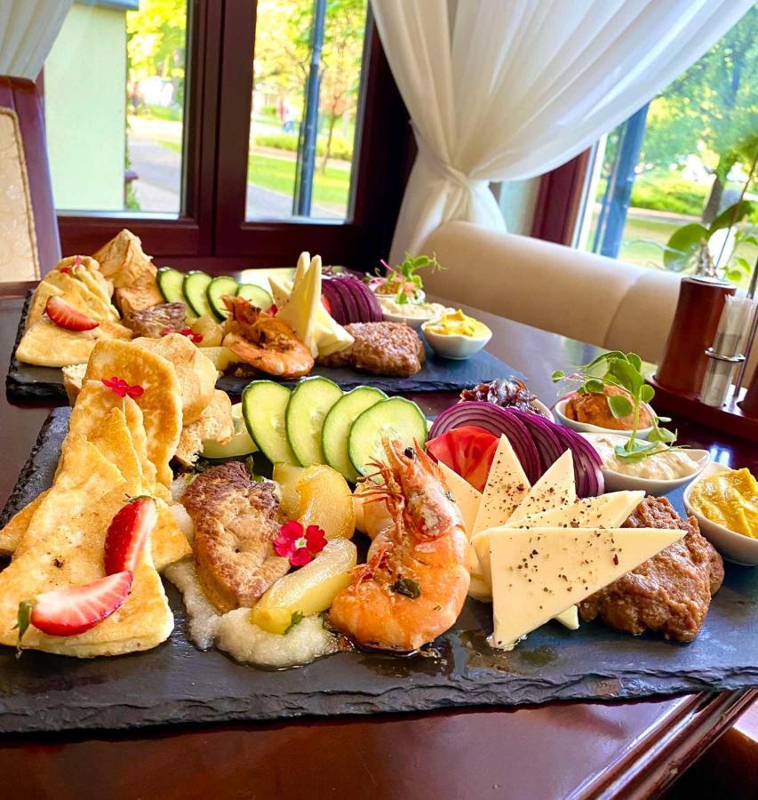 Villa Hotel Debrecen Eksteriør bilde