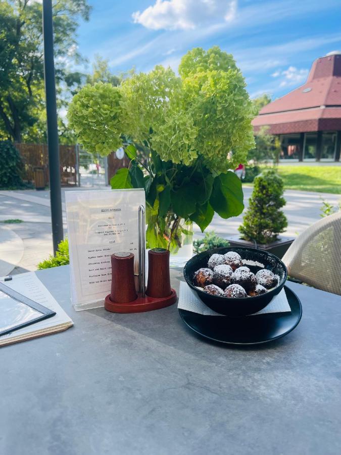 Villa Hotel Debrecen Eksteriør bilde